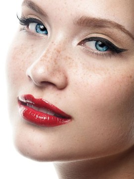  Per un make-up perfetto a prova di caldo, ecco i segreti per un look impeccabile